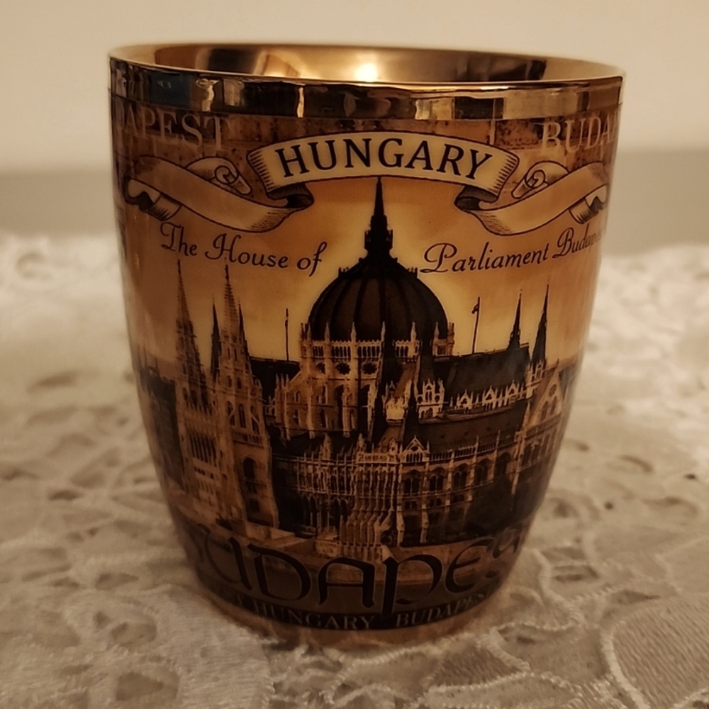 EUROPE SOUVENIR COFFEE CUP, FEATURES "HUNGARY, (BUDAPEST, CHAIN BRIDGE ETC.)